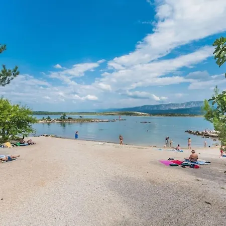 Grosse In Mit Moebliertem Balkon By Interhome Lägenhet *