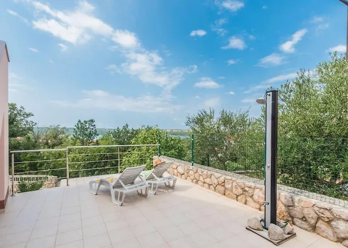 Grosse In Mit Moebliertem Balkon By Interhome *