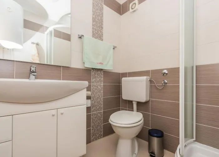 Lägenhet Grosse In Mit Moebliertem Balkon By Interhome Klimno