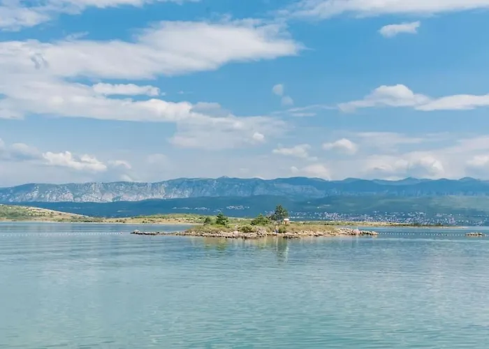 Grosse In Mit Moebliertem Balkon By Interhome Klimno