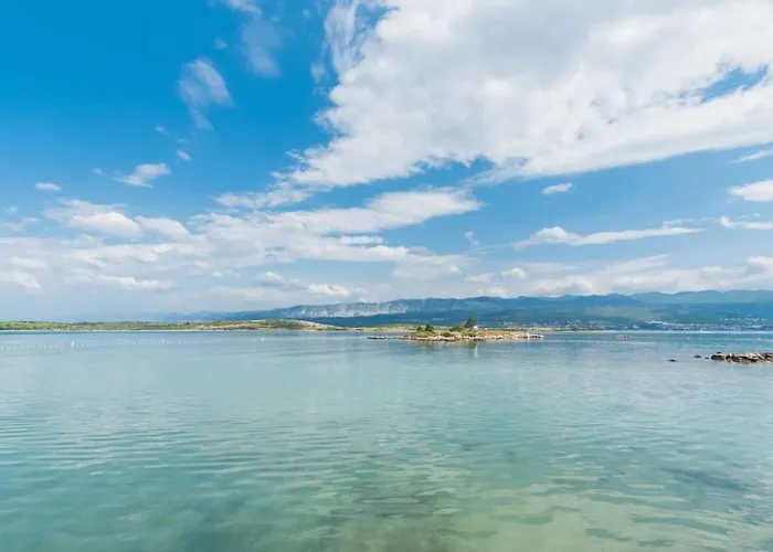 Apartmán Grosse In Mit Moebliertem Balkon By Interhome