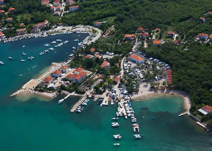 Apartmán Grosse In Mit Moebliertem Balkon By Interhome *